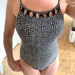 Liquid Blue Laced Ripple Full Piece Swim Suit, Black White Small
